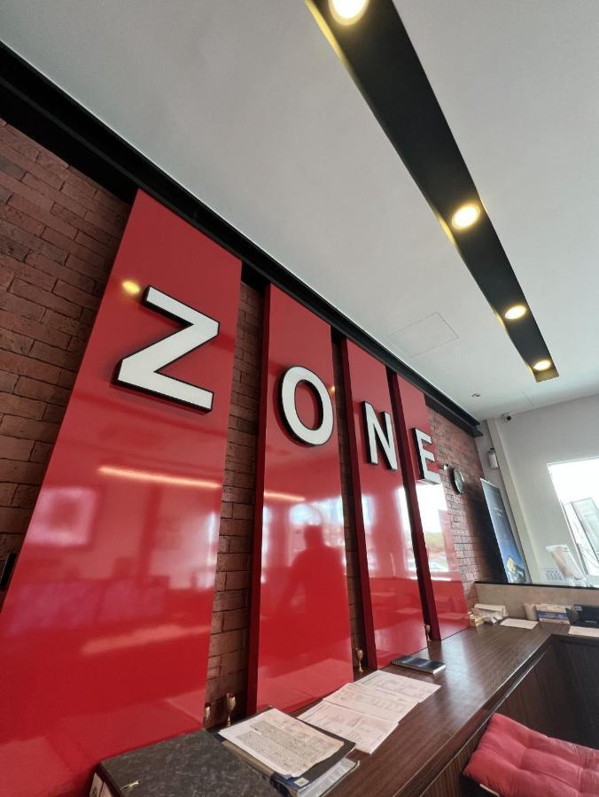 ZONE Hotels Teluk Panglima Garang Buitenkant foto