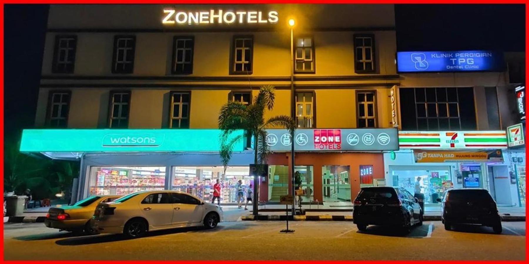 ZONE Hotels Teluk Panglima Garang Buitenkant foto